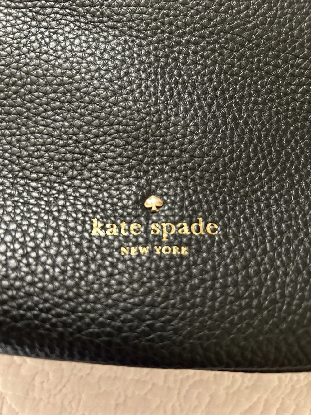 NWOT Kate spade Black Pebbled Leather Convertible Shoulder Bag with expansion